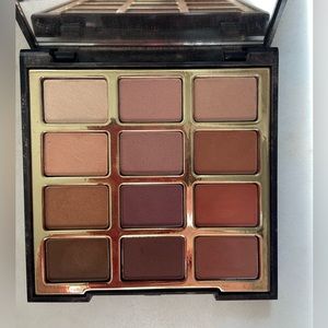Eye make up travel palette. Milani most love mattes.
